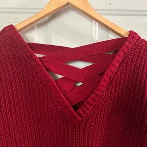 Luxe by Bling Glamour Size M Red sweater sexy upper back style
